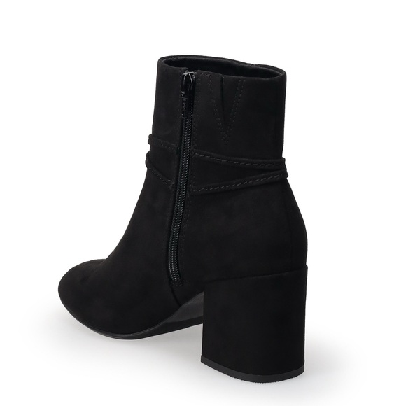 Ring Hardware Chunky Heel Boots - Picture 3 of 9